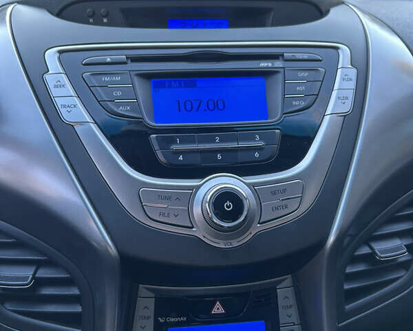 Бежевий Хендай Елантра, об'ємом двигуна 1.8 л та пробігом 15 тис. км за 10000 $, фото 14 на Automoto.ua