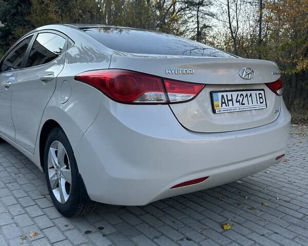 Бежевий Хендай Елантра, об'ємом двигуна 1.8 л та пробігом 15 тис. км за 10000 $, фото 6 на Automoto.ua