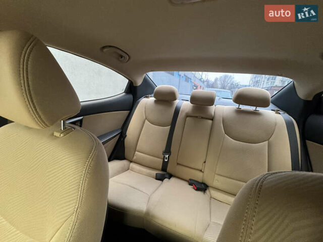 Бежевый Хендай Элантра, объемом двигателя 1.8 л и пробегом 220 тыс. км за 9100 $, фото 6 на Automoto.ua