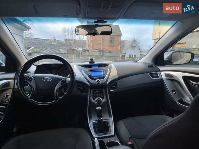Бежевый Хендай Элантра, объемом двигателя 1.6 л и пробегом 220 тыс. км за 8200 $, фото 12 на Automoto.ua