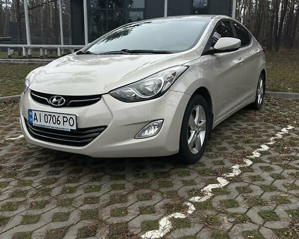 Бежевий Хендай Елантра, об'ємом двигуна 1.8 л та пробігом 131 тис. км за 9900 $, фото 1 на Automoto.ua