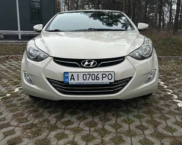 Бежевий Хендай Елантра, об'ємом двигуна 1.8 л та пробігом 131 тис. км за 9900 $, фото 2 на Automoto.ua