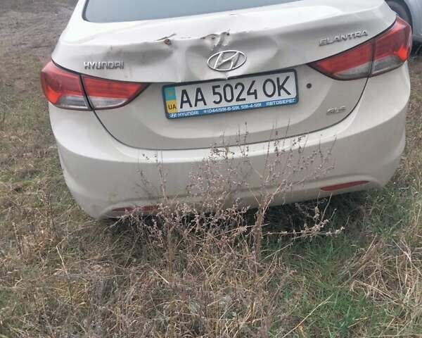 Бежевий Хендай Елантра, об'ємом двигуна 1.59 л та пробігом 116 тис. км за 4500 $, фото 4 на Automoto.ua