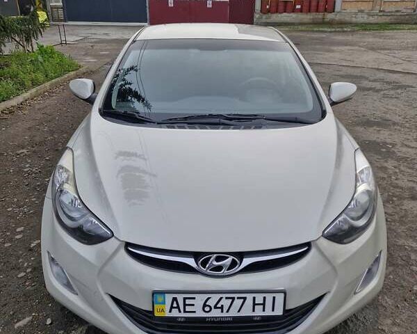 Бежевый Хендай Элантра, объемом двигателя 1.59 л и пробегом 190 тыс. км за 9200 $, фото 8 на Automoto.ua