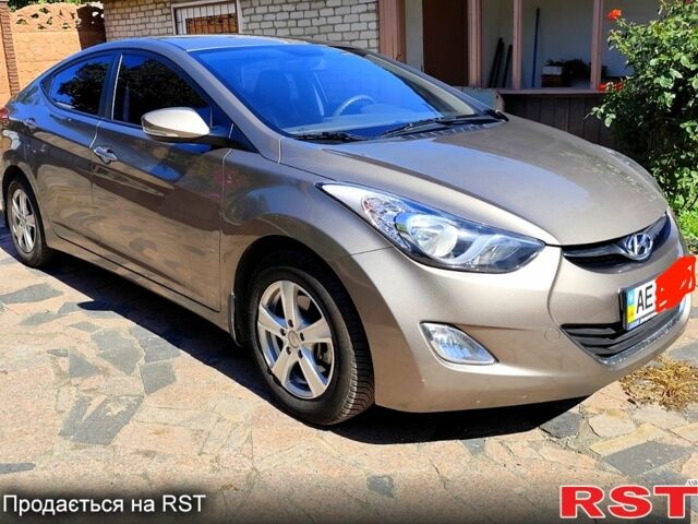 Бежевий Хендай Елантра, об'ємом двигуна 1.6 л та пробігом 90 тис. км за 10000 $, фото 1 на Automoto.ua