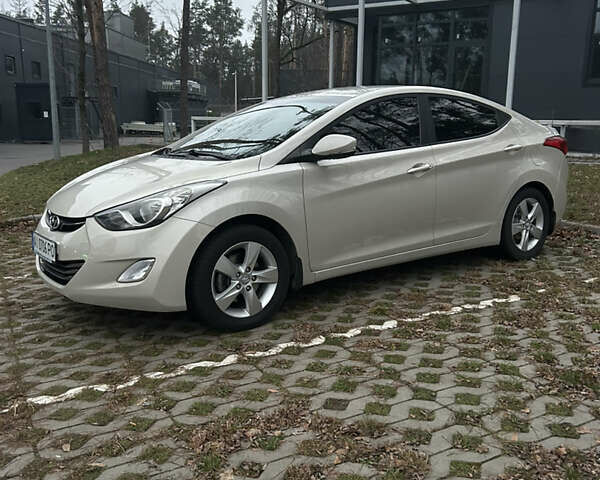 Бежевий Хендай Елантра, об'ємом двигуна 1.8 л та пробігом 131 тис. км за 9900 $, фото 3 на Automoto.ua