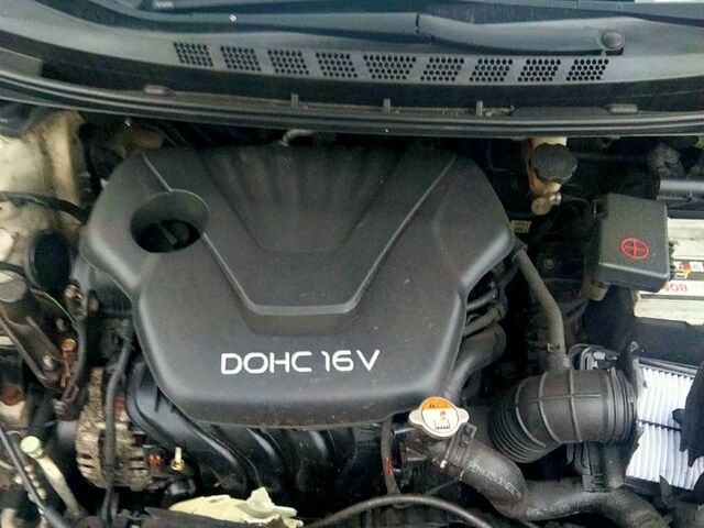 Бежевый Хендай Элантра, объемом двигателя 1.6 л и пробегом 116 тыс. км за 3300 $, фото 5 на Automoto.ua