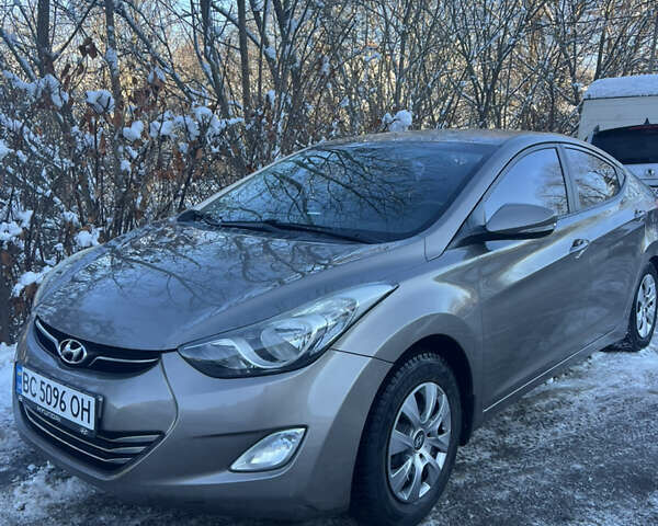 Бежевый Хендай Элантра, объемом двигателя 1.8 л и пробегом 113 тыс. км за 10400 $, фото 6 на Automoto.ua