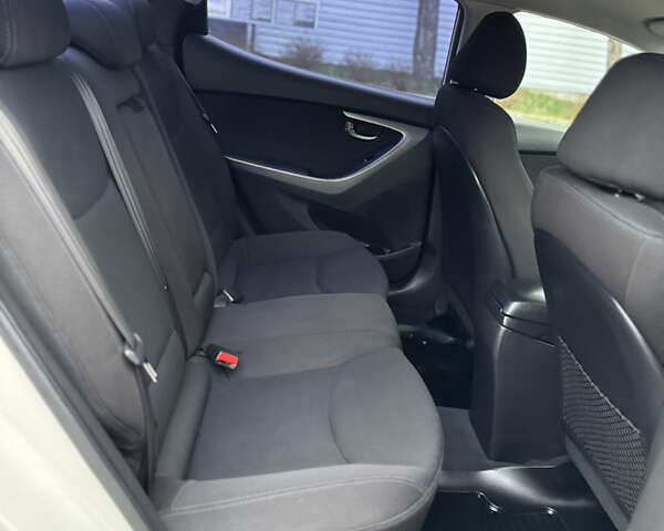 Бежевий Хендай Елантра, об'ємом двигуна 1.8 л та пробігом 154 тис. км за 9750 $, фото 30 на Automoto.ua