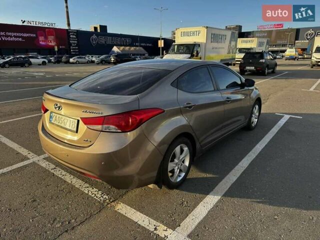 Бежевий Хендай Елантра, об'ємом двигуна 1.8 л та пробігом 163 тис. км за 9500 $, фото 6 на Automoto.ua