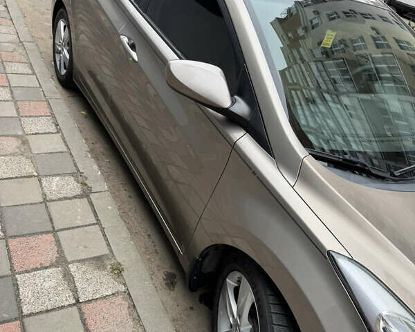 Бежевый Хендай Элантра, объемом двигателя 1.8 л и пробегом 220 тыс. км за 9100 $, фото 1 на Automoto.ua