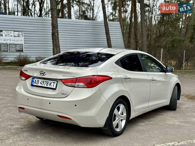 Бежевий Хендай Елантра, об'ємом двигуна 1.8 л та пробігом 154 тис. км за 9750 $, фото 1 на Automoto.ua