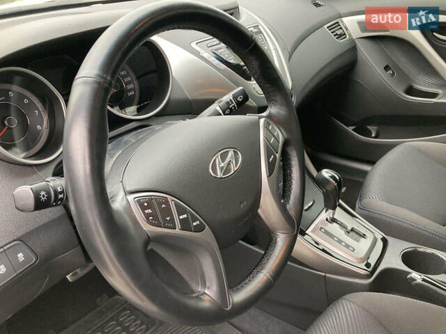 Бежевый Хендай Элантра, объемом двигателя 1.8 л и пробегом 8 тыс. км за 16999 $, фото 15 на Automoto.ua
