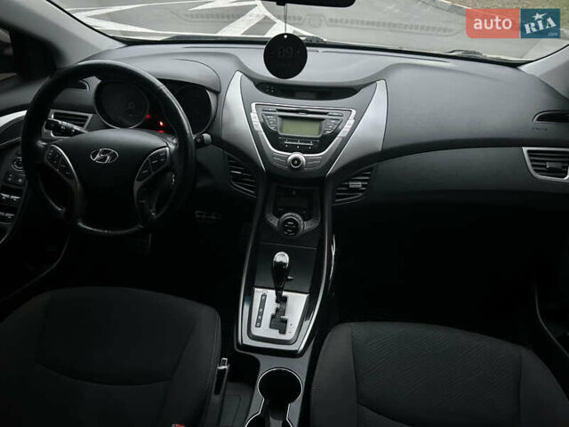 Бежевий Хендай Елантра, об'ємом двигуна 1.8 л та пробігом 131 тис. км за 9900 $, фото 11 на Automoto.ua