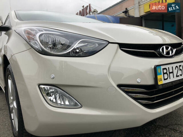 Бежевый Хендай Элантра, объемом двигателя 1.8 л и пробегом 8 тыс. км за 16999 $, фото 8 на Automoto.ua