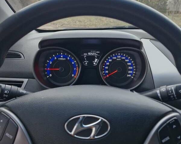 Бежевый Хендай Элантра, объемом двигателя 1.59 л и пробегом 190 тыс. км за 9200 $, фото 4 на Automoto.ua