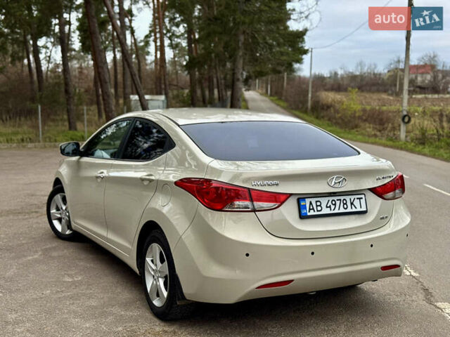 Бежевий Хендай Елантра, об'ємом двигуна 1.8 л та пробігом 154 тис. км за 9750 $, фото 2 на Automoto.ua