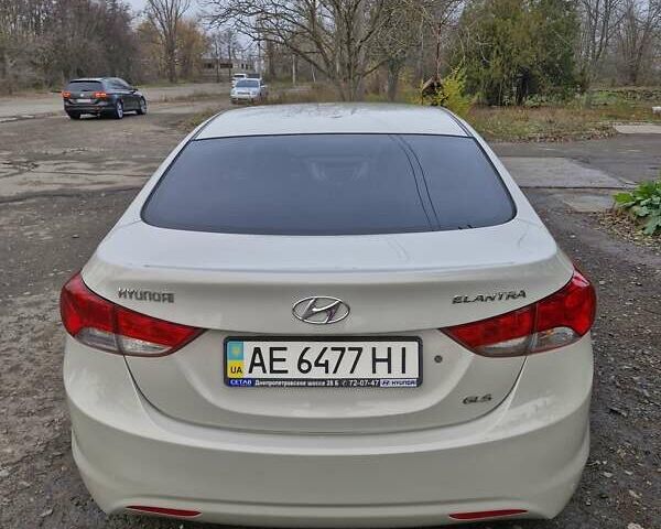 Бежевый Хендай Элантра, объемом двигателя 1.59 л и пробегом 190 тыс. км за 9200 $, фото 9 на Automoto.ua