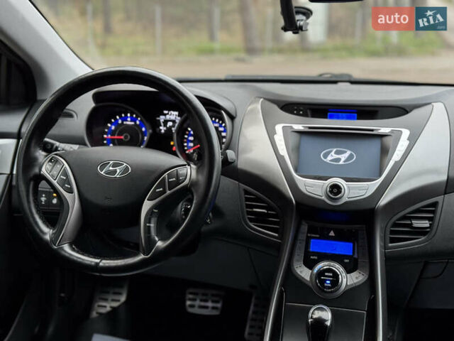 Бежевий Хендай Елантра, об'ємом двигуна 1.8 л та пробігом 154 тис. км за 9750 $, фото 24 на Automoto.ua