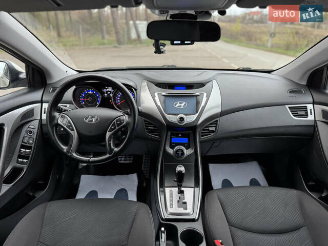 Бежевий Хендай Елантра, об'ємом двигуна 1.8 л та пробігом 154 тис. км за 9750 $, фото 20 на Automoto.ua