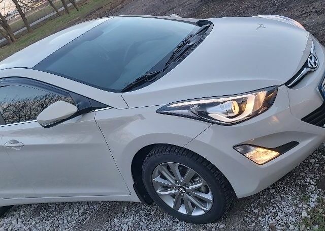 Бежевий Хендай Елантра, об'ємом двигуна 1.6 л та пробігом 68 тис. км за 256 $, фото 8 на Automoto.ua