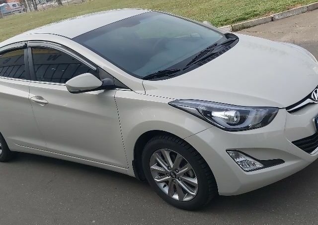 Бежевий Хендай Елантра, об'ємом двигуна 1.6 л та пробігом 68 тис. км за 256 $, фото 1 на Automoto.ua