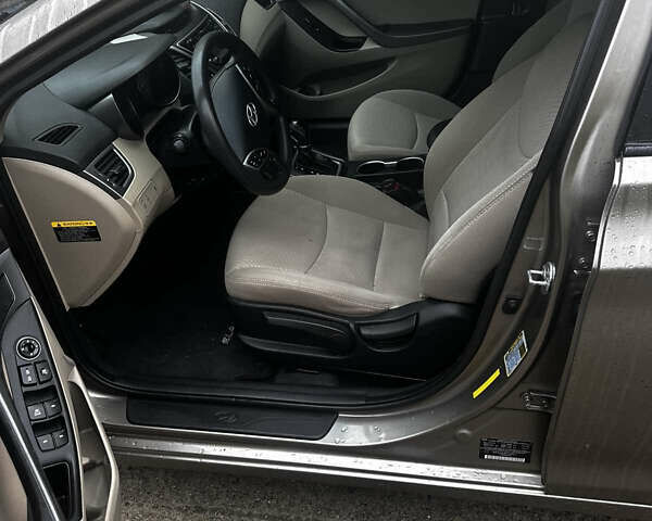 Бежевий Хендай Елантра, об'ємом двигуна 1.8 л та пробігом 174 тис. км за 9550 $, фото 7 на Automoto.ua