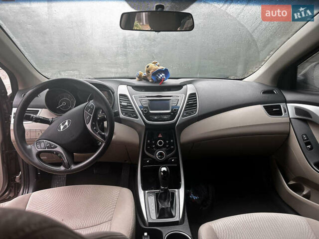 Бежевий Хендай Елантра, об'ємом двигуна 1.8 л та пробігом 174 тис. км за 9550 $, фото 10 на Automoto.ua