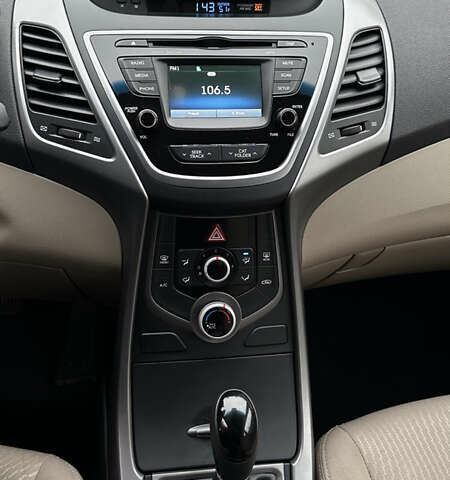 Бежевый Хендай Элантра, объемом двигателя 1.8 л и пробегом 115 тыс. км за 9600 $, фото 12 на Automoto.ua