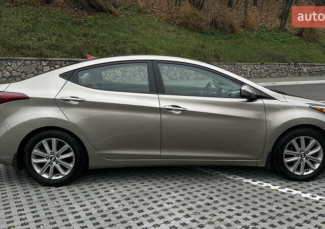 Бежевый Хендай Элантра, объемом двигателя 1.8 л и пробегом 115 тыс. км за 9600 $, фото 2 на Automoto.ua