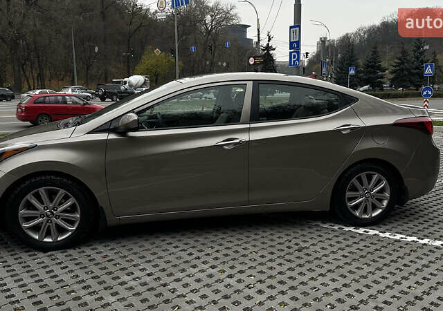 Бежевый Хендай Элантра, объемом двигателя 1.8 л и пробегом 115 тыс. км за 9600 $, фото 5 на Automoto.ua