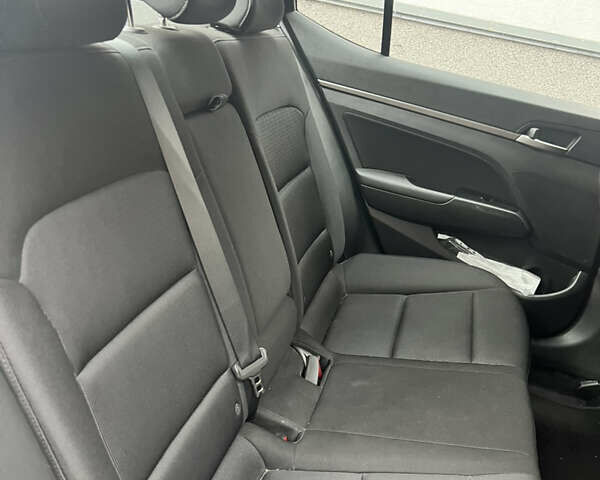 Бежевый Хендай Элантра, объемом двигателя 1.59 л и пробегом 94 тыс. км за 14950 $, фото 5 на Automoto.ua