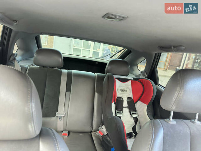 Черный Хендай Элантра, объемом двигателя 1.98 л и пробегом 179 тыс. км за 2900 $, фото 5 на Automoto.ua