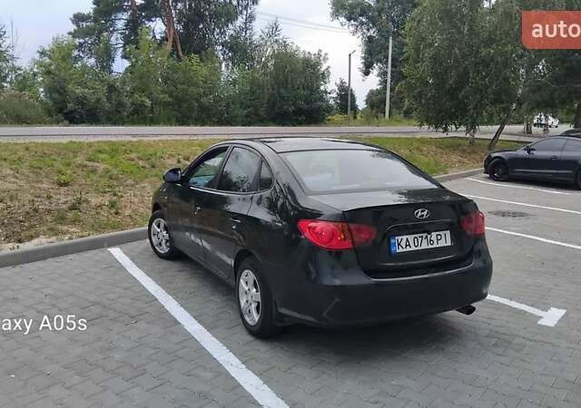 Черный Хендай Элантра, объемом двигателя 1.6 л и пробегом 170 тыс. км за 4500 $, фото 5 на Automoto.ua