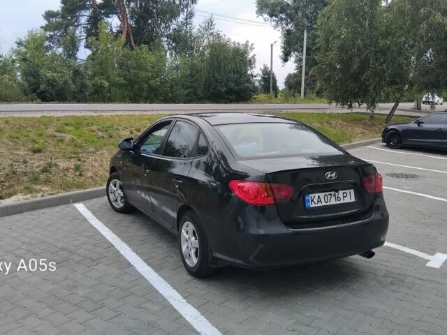 Черный Хендай Элантра, объемом двигателя 2 л и пробегом 180 тыс. км за 4000 $, фото 3 на Automoto.ua