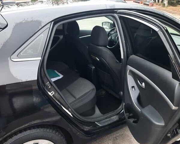 Черный Хендай Элантра, объемом двигателя 2 л и пробегом 135 тыс. км за 8500 $, фото 3 на Automoto.ua