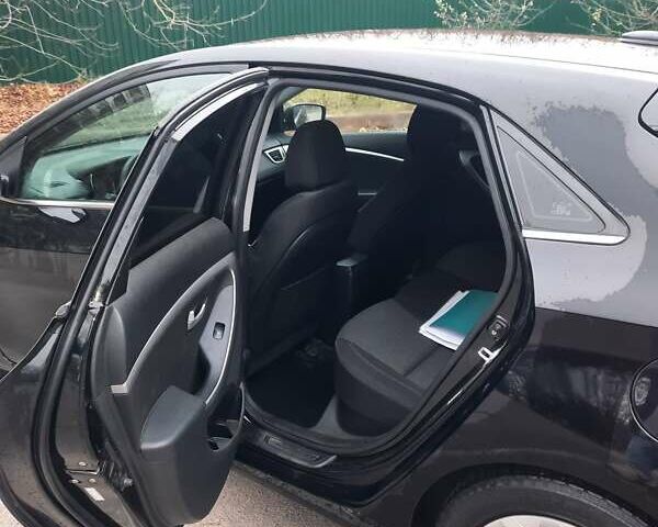 Черный Хендай Элантра, объемом двигателя 2 л и пробегом 135 тыс. км за 8500 $, фото 6 на Automoto.ua