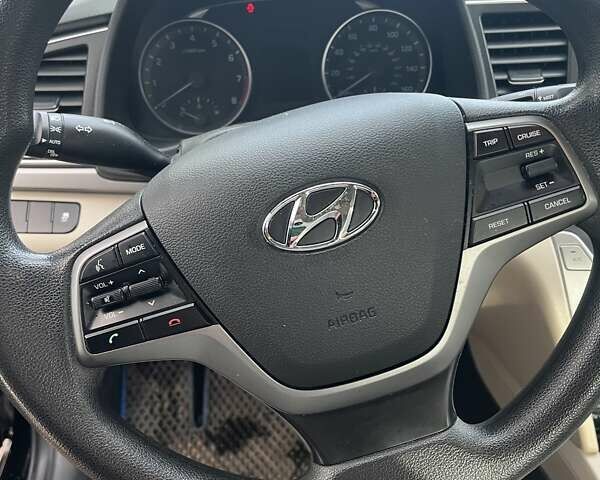 Черный Хендай Элантра, объемом двигателя 2 л и пробегом 95 тыс. км за 13500 $, фото 6 на Automoto.ua