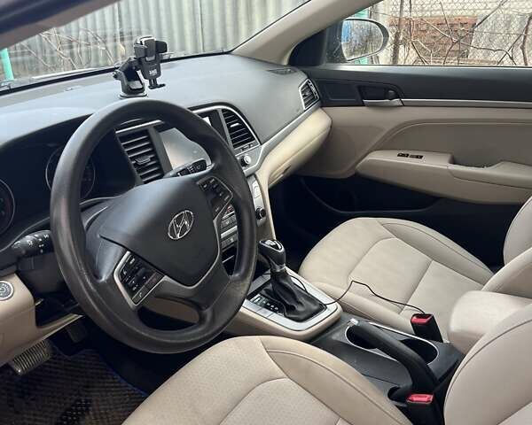 Черный Хендай Элантра, объемом двигателя 2 л и пробегом 95 тыс. км за 13500 $, фото 4 на Automoto.ua