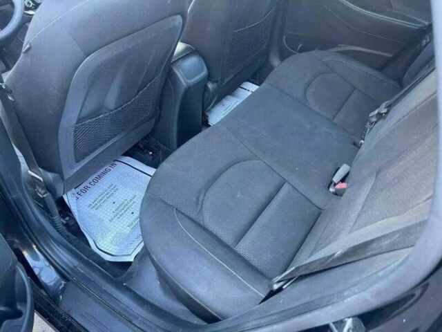 Черный Хендай Элантра, объемом двигателя 2 л и пробегом 67 тыс. км за 3100 $, фото 12 на Automoto.ua