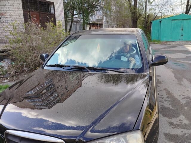 Черный Хендай Элантра, объемом двигателя 2 л и пробегом 280 тыс. км за 3000 $, фото 3 на Automoto.ua