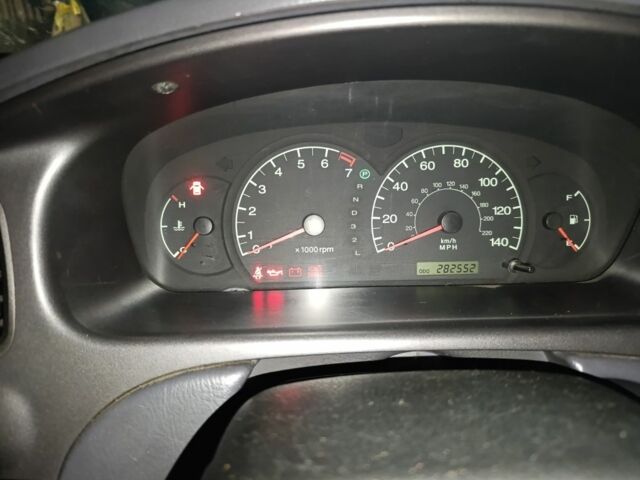 Черный Хендай Элантра, объемом двигателя 2 л и пробегом 450 тыс. км за 3200 $, фото 7 на Automoto.ua