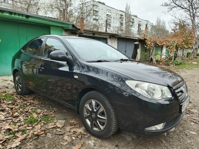 Чорний Хендай Елантра, об'ємом двигуна 1.6 л та пробігом 147 тис. км за 6400 $, фото 2 на Automoto.ua