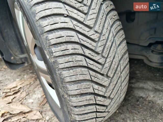 Чорний Хендай Елантра, об'ємом двигуна 1.59 л та пробігом 147 тис. км за 6400 $, фото 22 на Automoto.ua