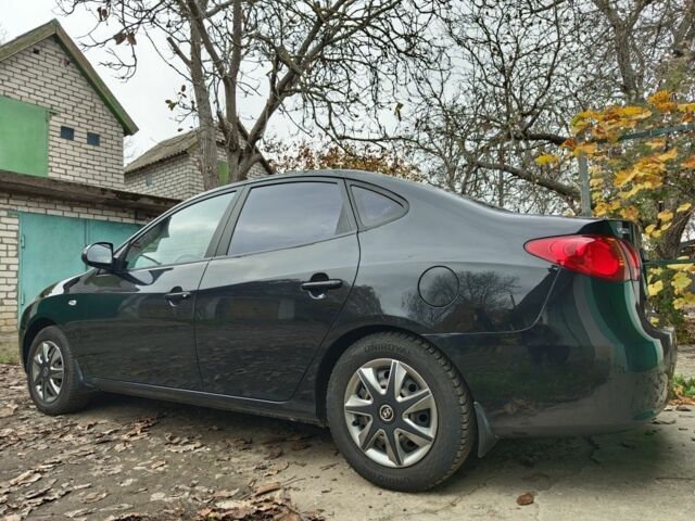 Чорний Хендай Елантра, об'ємом двигуна 1.6 л та пробігом 147 тис. км за 6400 $, фото 6 на Automoto.ua