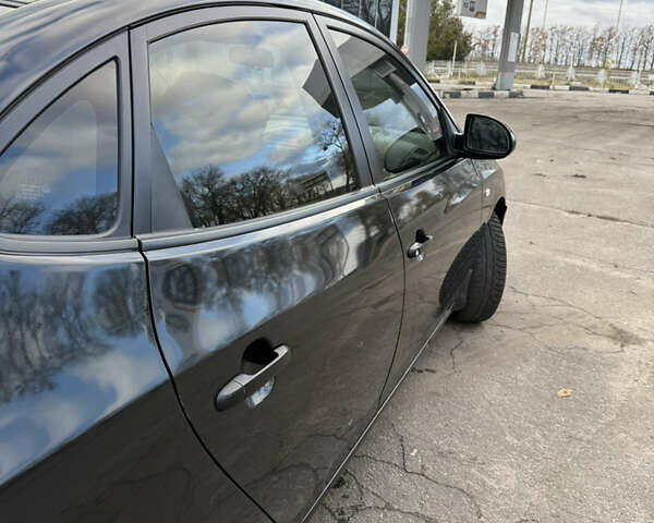 Черный Хендай Элантра, объемом двигателя 1.59 л и пробегом 264 тыс. км за 5800 $, фото 1 на Automoto.ua