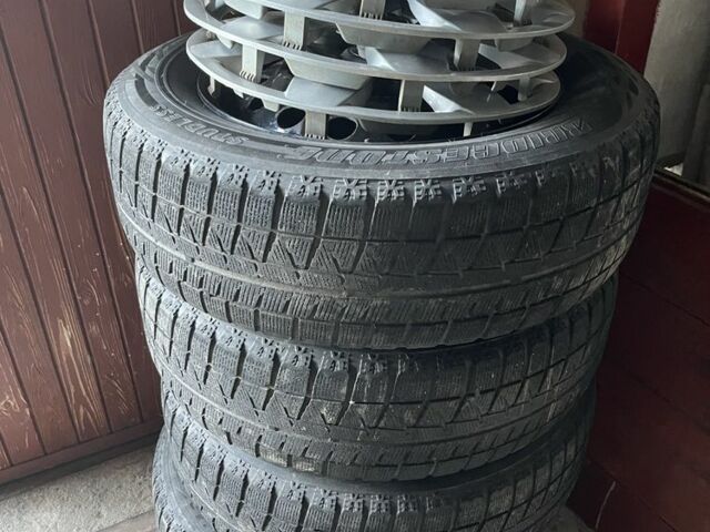 Черный Хендай Элантра, объемом двигателя 1.6 л и пробегом 240 тыс. км за 6411 $, фото 16 на Automoto.ua