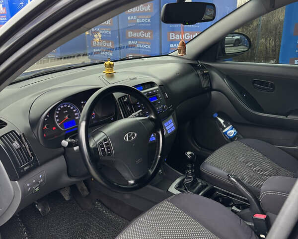 Чорний Хендай Елантра, об'ємом двигуна 1.59 л та пробігом 193 тис. км за 4900 $, фото 15 на Automoto.ua