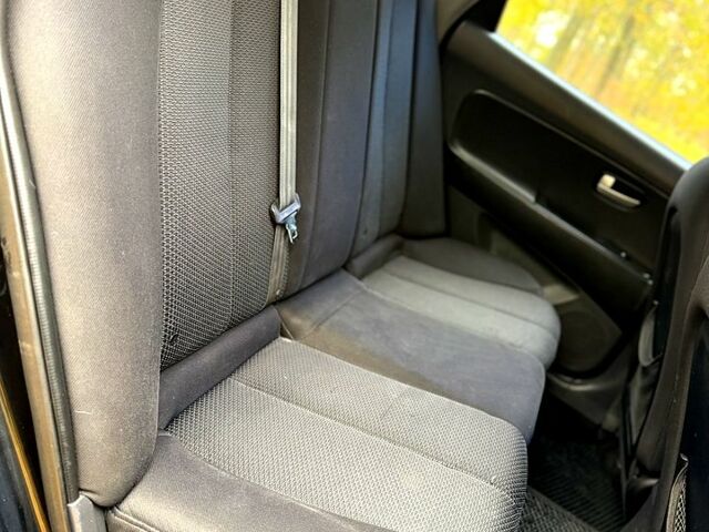 Черный Хендай Элантра, объемом двигателя 1.6 л и пробегом 223 тыс. км за 5999 $, фото 9 на Automoto.ua