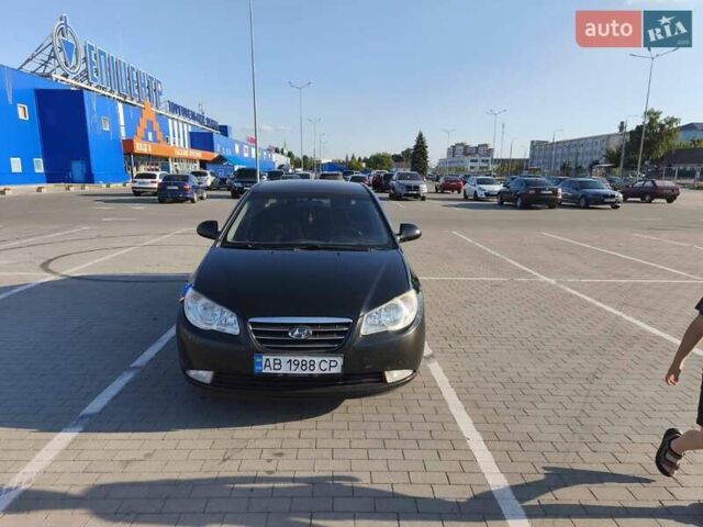 Черный Хендай Элантра, объемом двигателя 1.59 л и пробегом 213 тыс. км за 5300 $, фото 1 на Automoto.ua